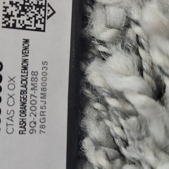 Converse shoes Brand new. - Picture 9 of 10